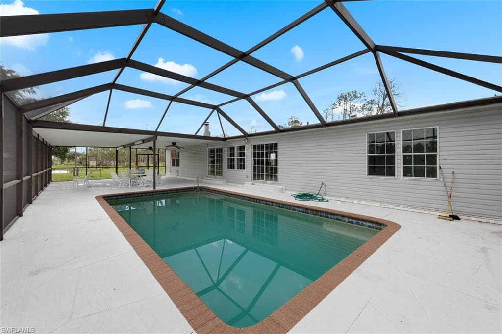 18405 Dykes RD, ESTERO FL 33928-20