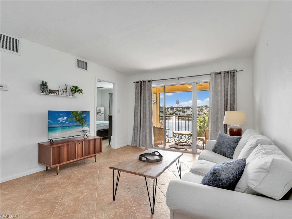 1004 Manatee RD # H202, NAPLES FL 34114-6