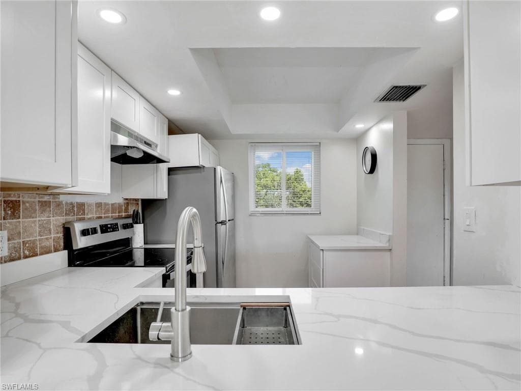 1004 Manatee RD # H202, NAPLES FL 34114-4