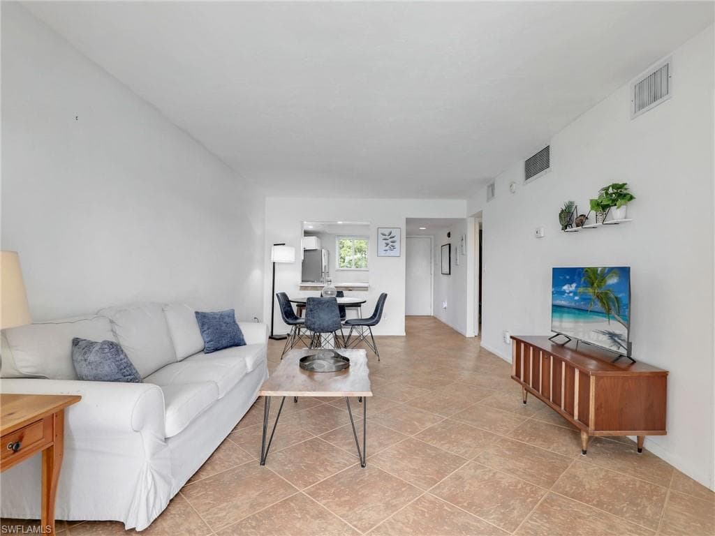 1004 Manatee RD # H202, NAPLES FL 34114-7