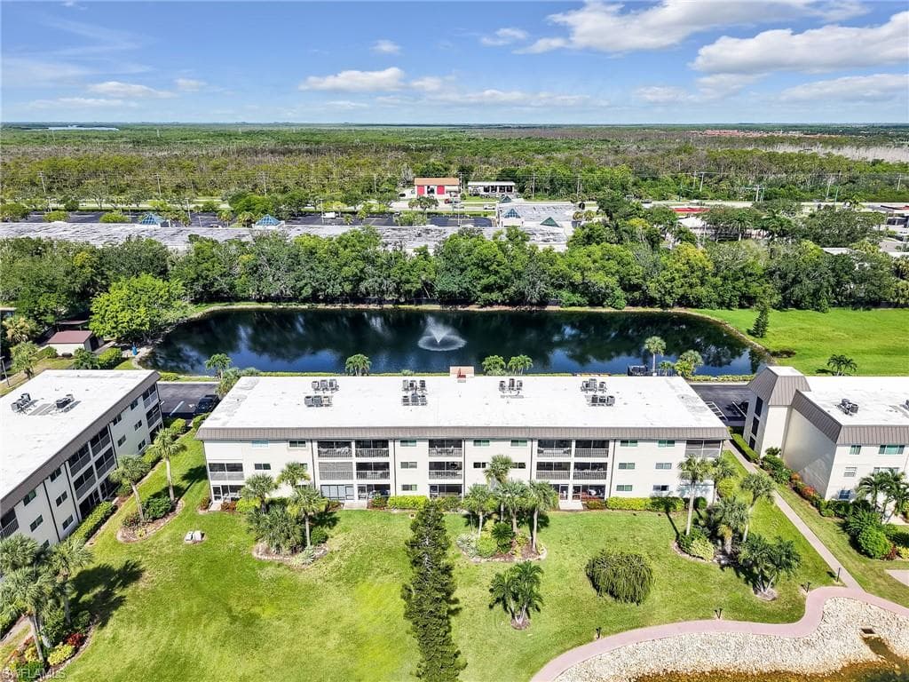 1004 Manatee RD # H202, NAPLES FL 34114-24
