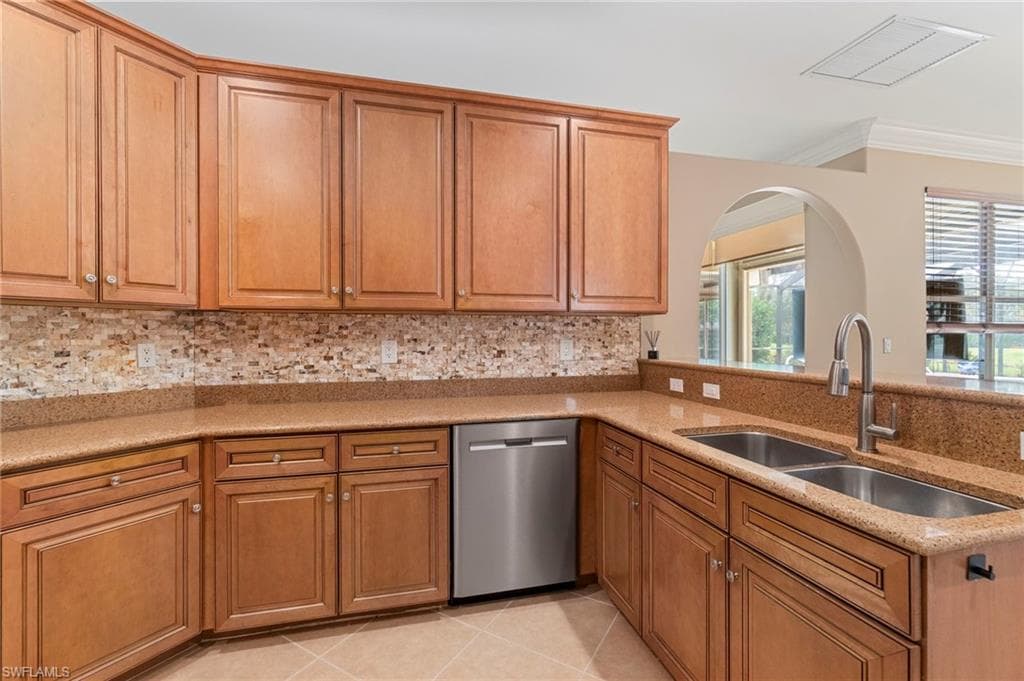 9921 Rookery CIR, ESTERO FL 33928-35