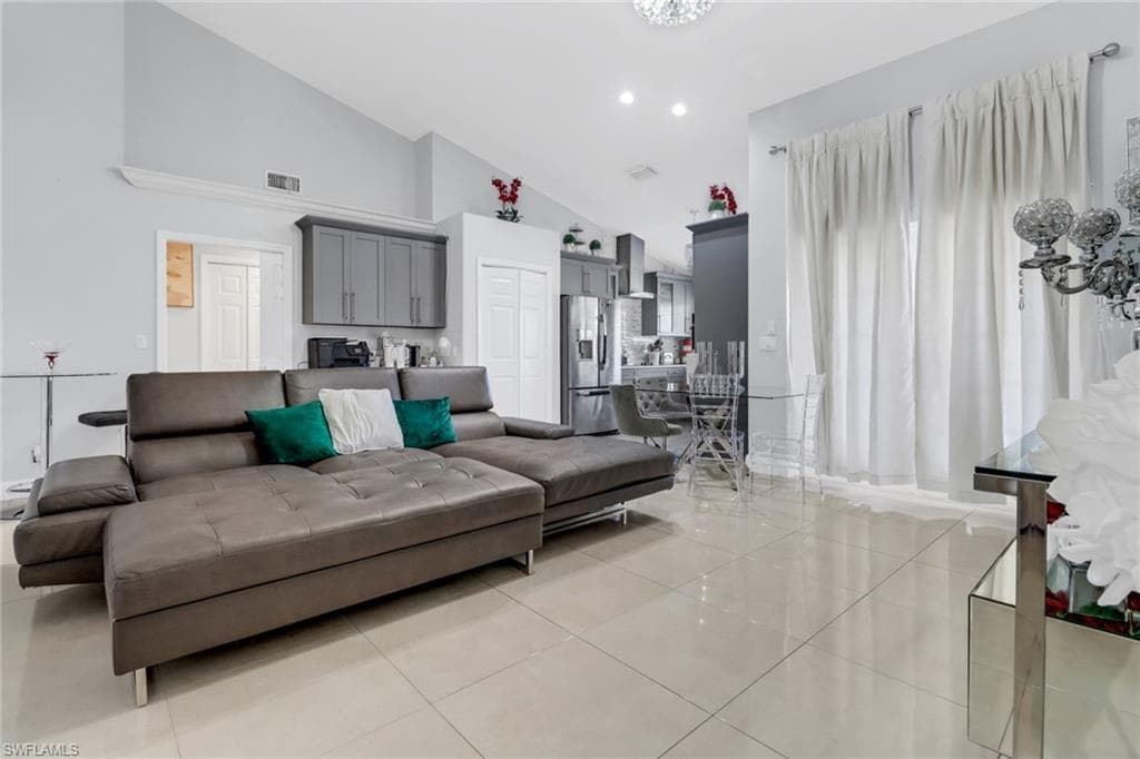 3579 Kent DR, NAPLES FL 34112-9
