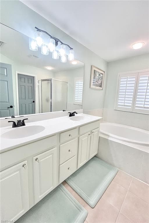 9813 Foxhall WAY # 2, ESTERO FL 33928-15