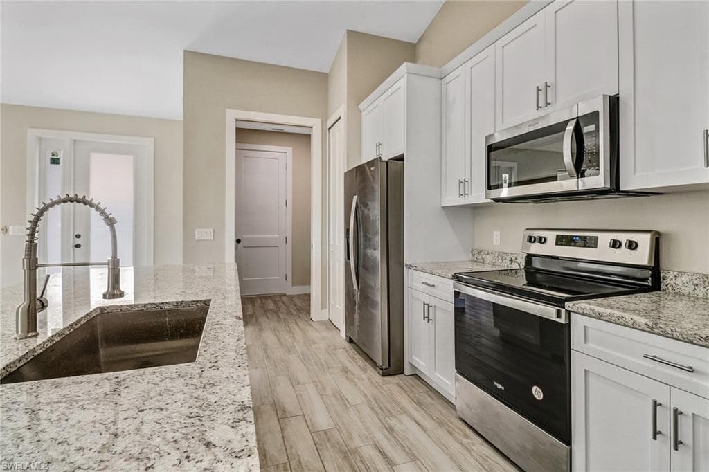10621 Landau LN-4