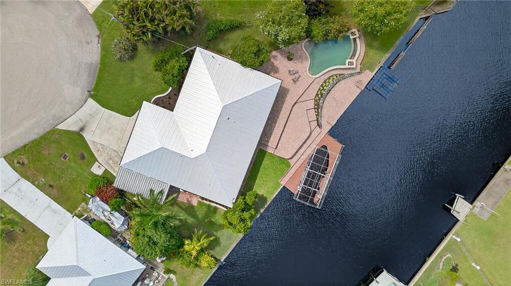 18071 Traverse DR, ALVA FL 33920-37