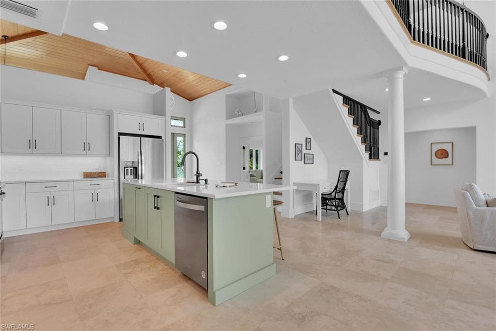 215 Mooring Line DR, NAPLES FL 34102-11