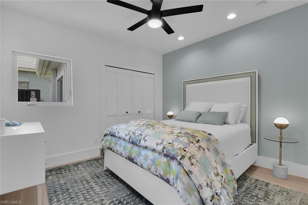 215 Mooring Line DR, NAPLES FL 34102-32