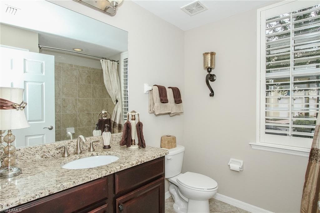 8531 Violeta ST # 101, ESTERO FL 34135-12