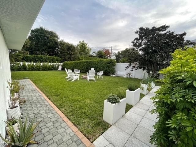 1282 Illinois DR, NAPLES FL 34103-27