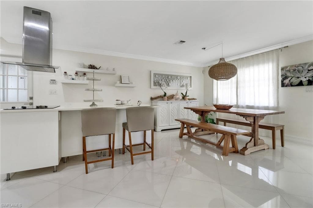 1282 Illinois DR, NAPLES FL 34103-8