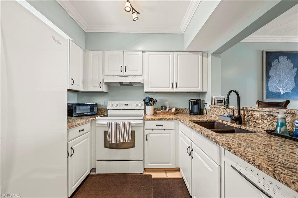 803 River Point DR # 306B, NAPLES FL 34102-10