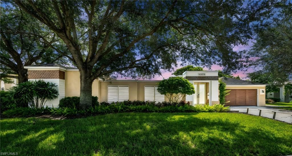 6908 Lone Oak BLVD, NAPLES FL 34109-1