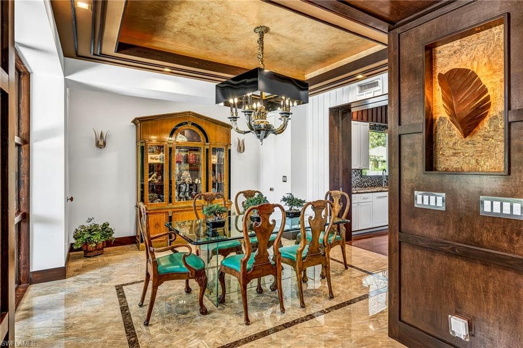 6908 Lone Oak BLVD, NAPLES FL 34109-19