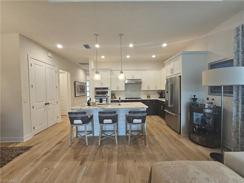 9007 Saint Lucia DR, NAPLES FL 34114-8