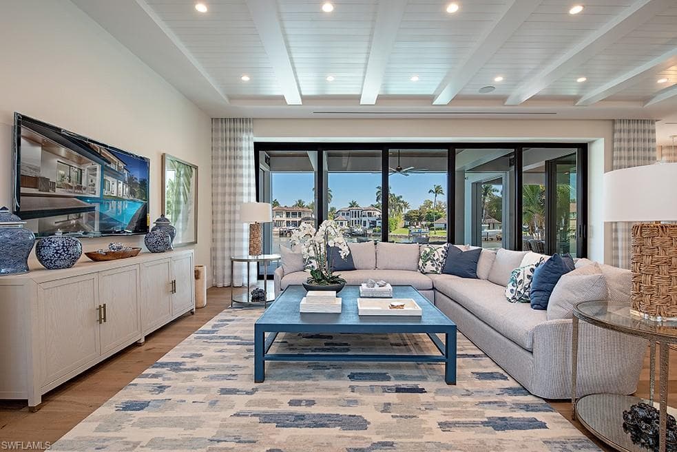 3163 Gin LN, NAPLES FL 34102-4