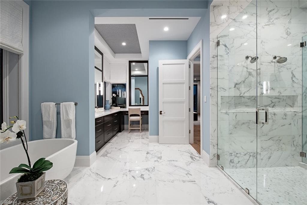 3163 Gin LN, NAPLES FL 34102-10