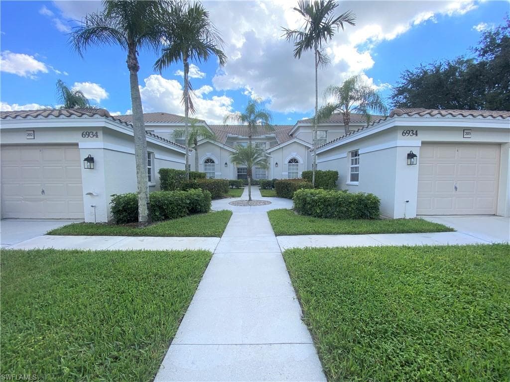 6934 Rain Lily CT # 103, NAPLES FL 34109-1