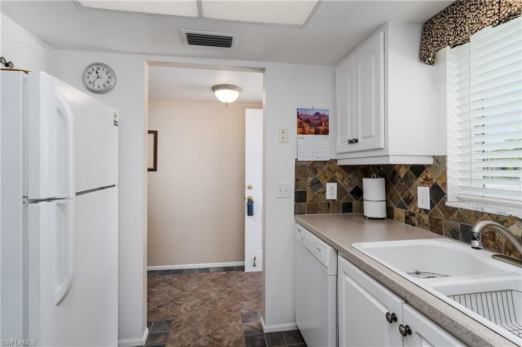 5515 Rattlesnake Hammock RD # 205, NAPLES FL 34113-15