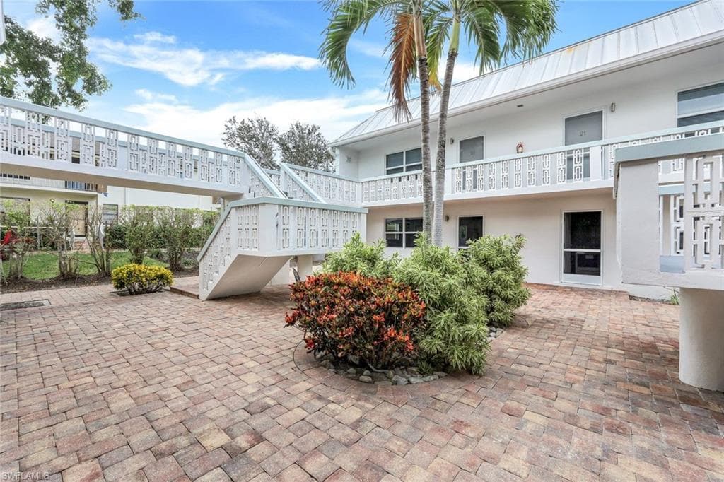 780 10th AVE S # 2, NAPLES FL 34102-11