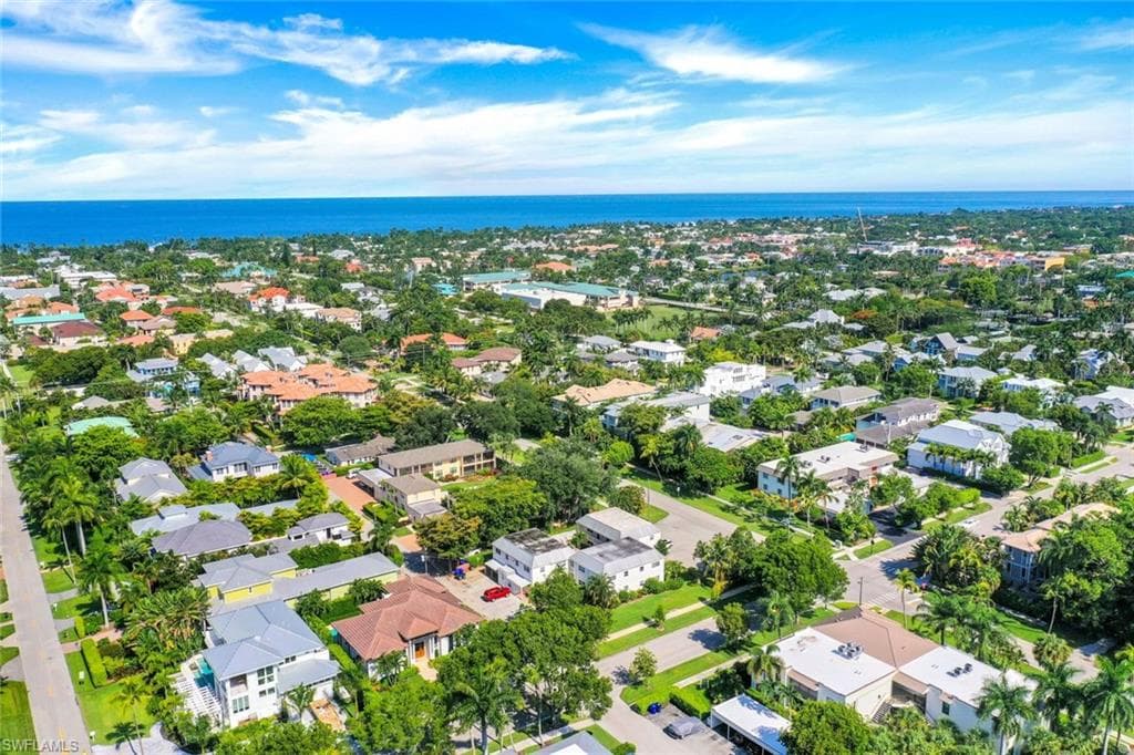 780 10th AVE S # 2, NAPLES FL 34102-21