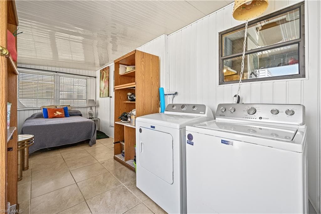 11641 Cardiff DR, FORT MYERS FL 33908-13