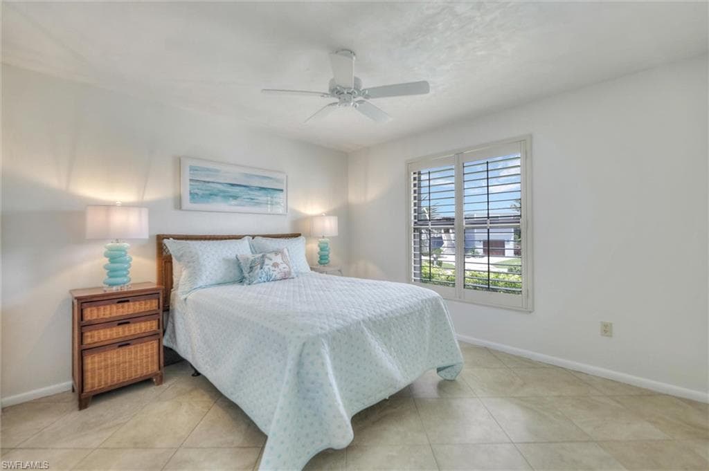 1286 Par View DR, SANIBEL FL 33957-22