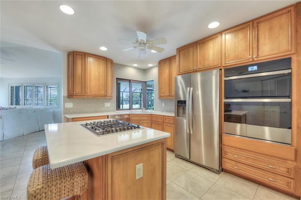 1286 Par View DR, SANIBEL FL 33957-26