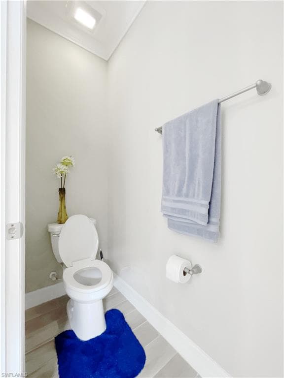 1975 Mustique ST, NAPLES FL 34120-27