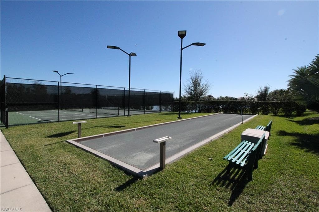 1975 Mustique ST, NAPLES FL 34120-39