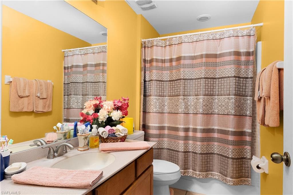 3744 NE 13th PL, CAPE CORAL FL 33909-8