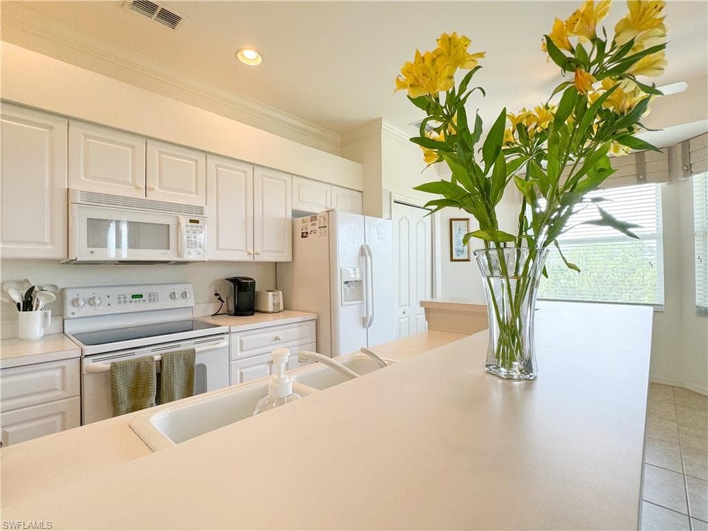 3820 Sawgrass WAY # 3046, NAPLES FL 34112-28