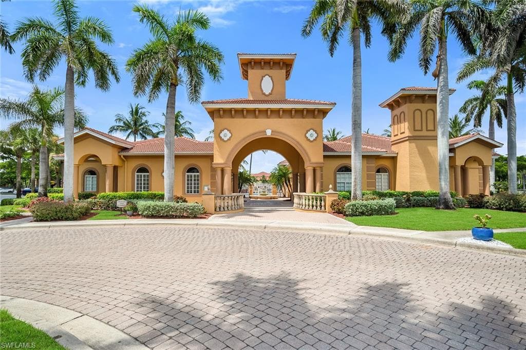 15605 Ocean Walk CIR # 203, FORT MYERS FL 33908-39