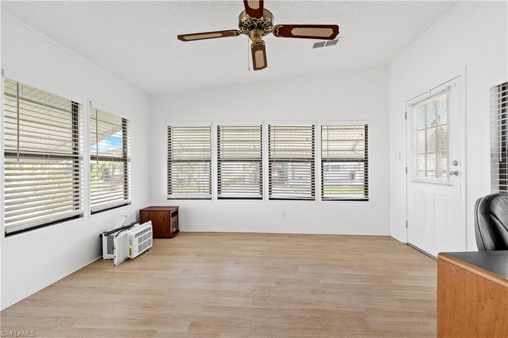 9231 Caloosa DR, NORTH FORT MYERS FL 33903-6