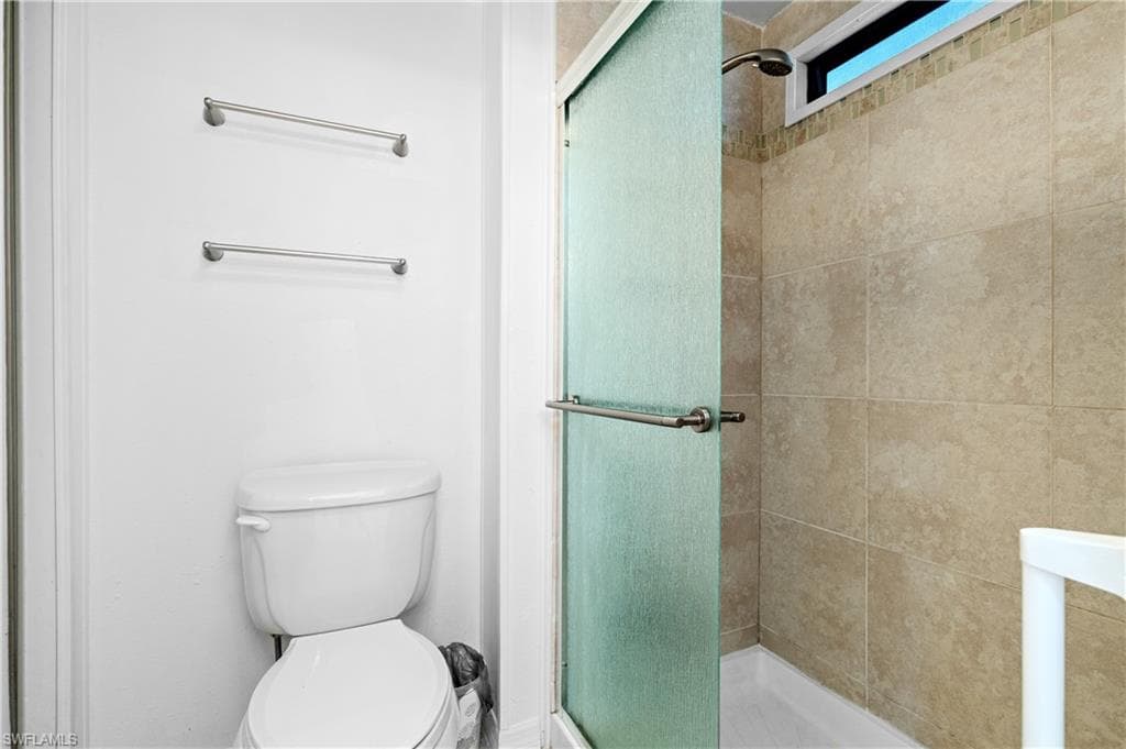 9231 Caloosa DR, NORTH FORT MYERS FL 33903-19