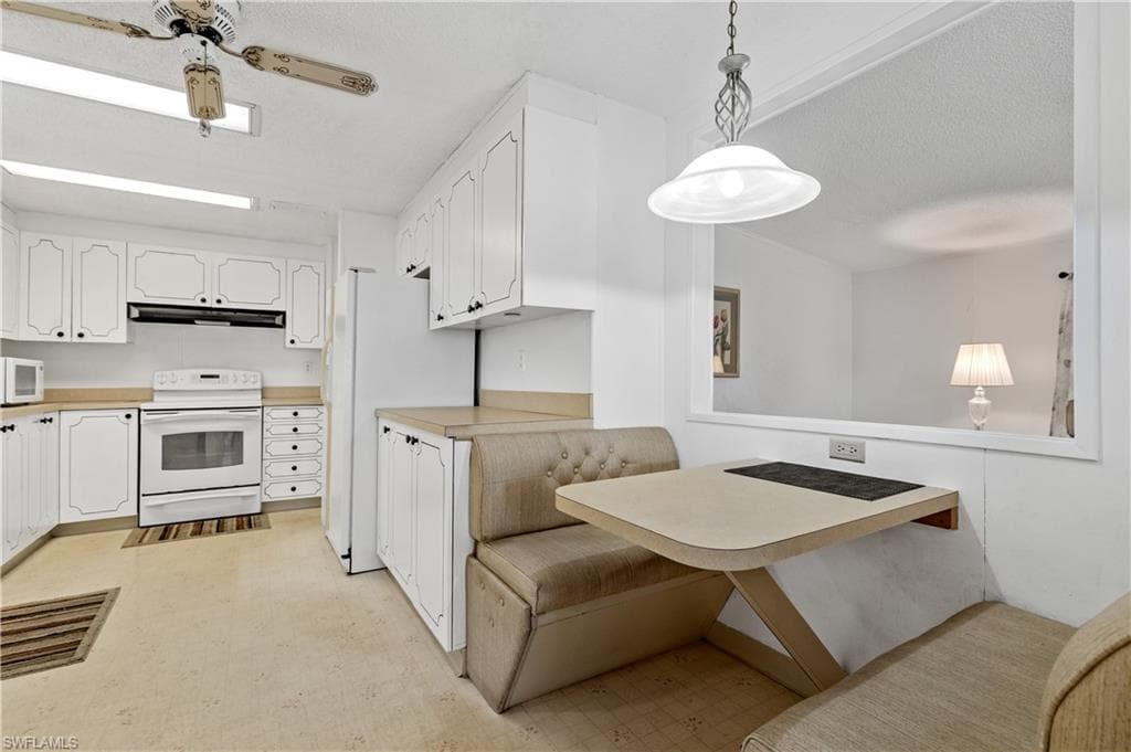 9231 Caloosa DR, NORTH FORT MYERS FL 33903-23