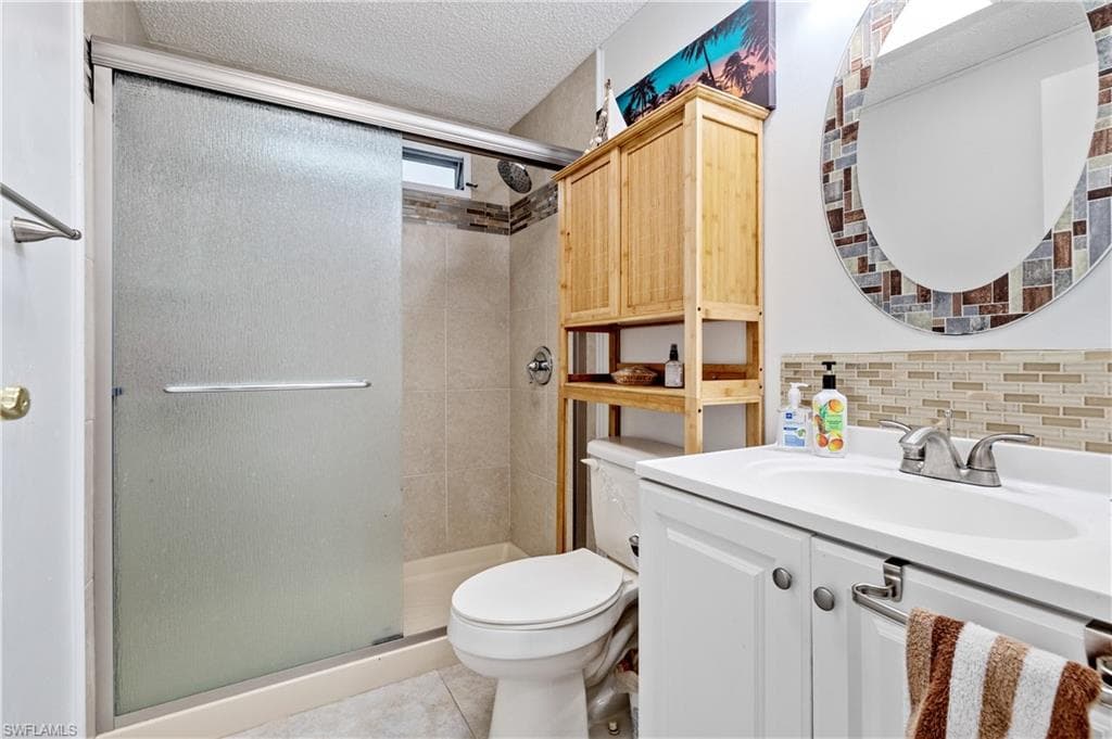 9231 Caloosa DR, NORTH FORT MYERS FL 33903-14