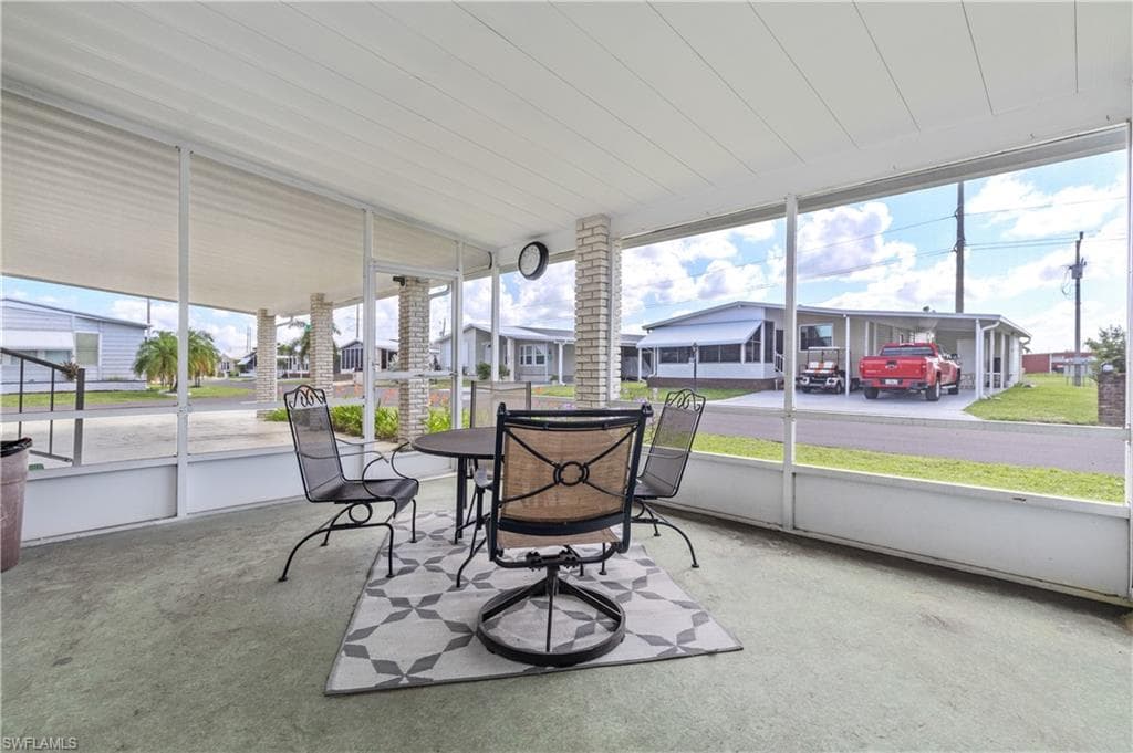 9231 Caloosa DR, NORTH FORT MYERS FL 33903-34