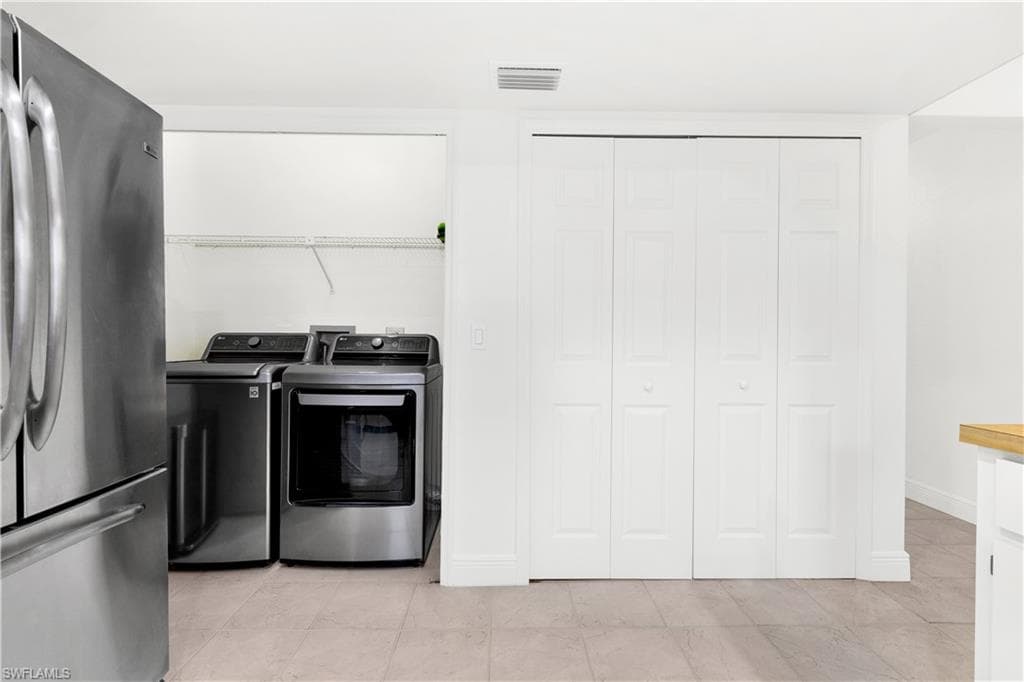5282 Concord WAY, FORT MYERS FL 33907-9