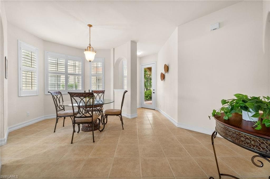 5626 Cape Harbour DR # 102, CAPE CORAL FL 33914-3