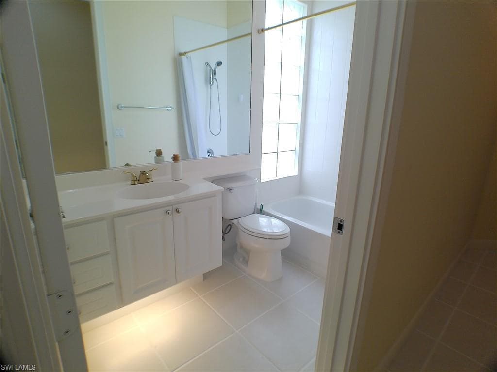 4780 Martinique WAY, NAPLES FL 34119-33