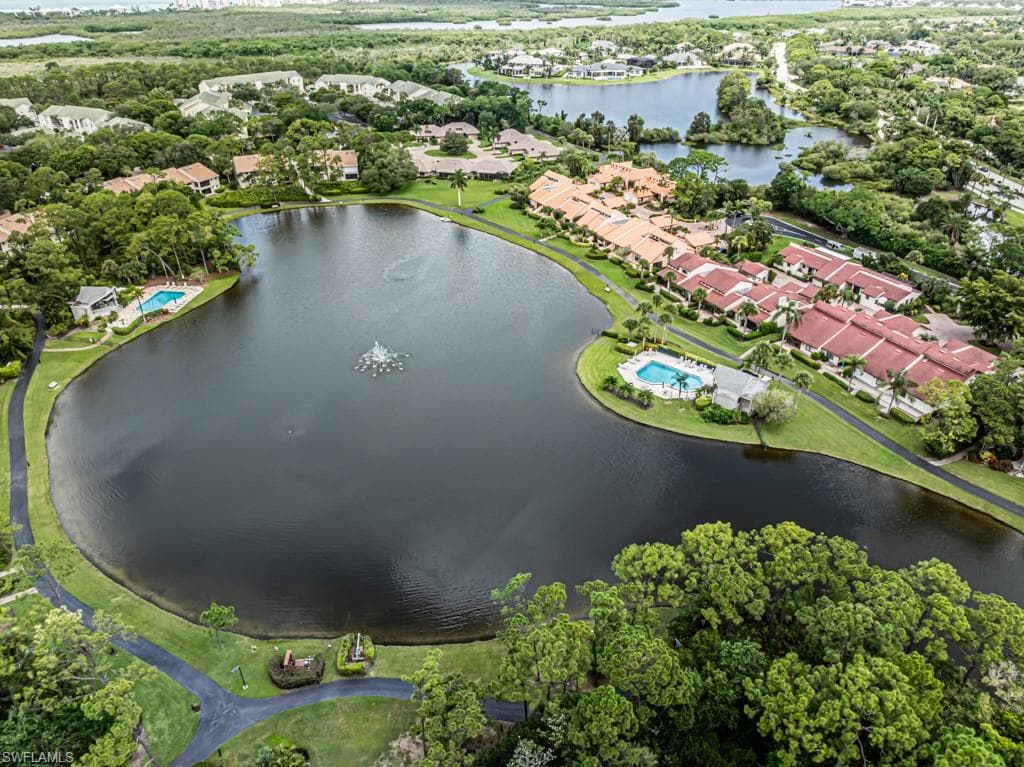 15435 Cedarwood LN # 304, NAPLES FL 34110-40