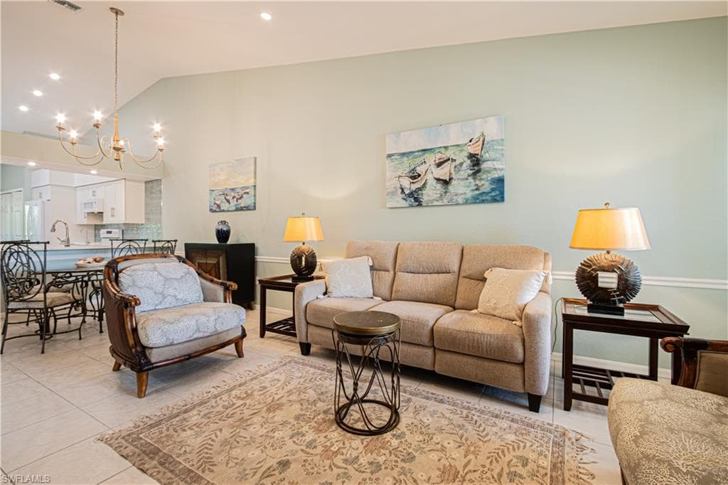 15435 Cedarwood LN # 304, NAPLES FL 34110-3