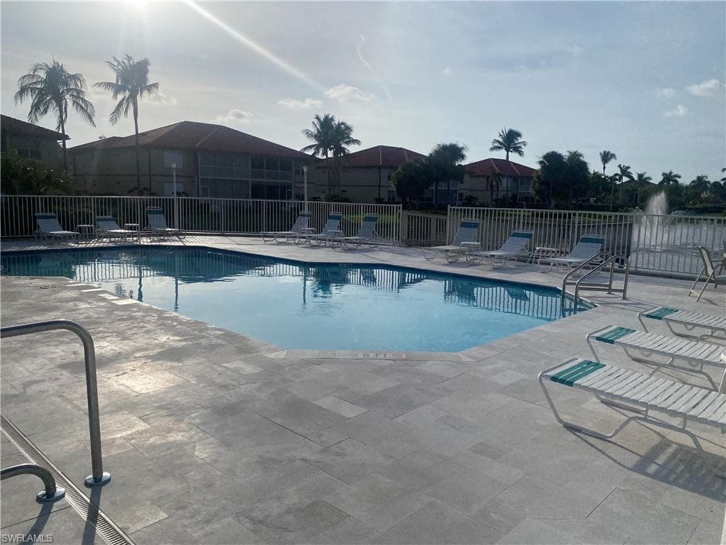 295 Waterside CIR # 102, MARCO ISLAND FL 34145-27