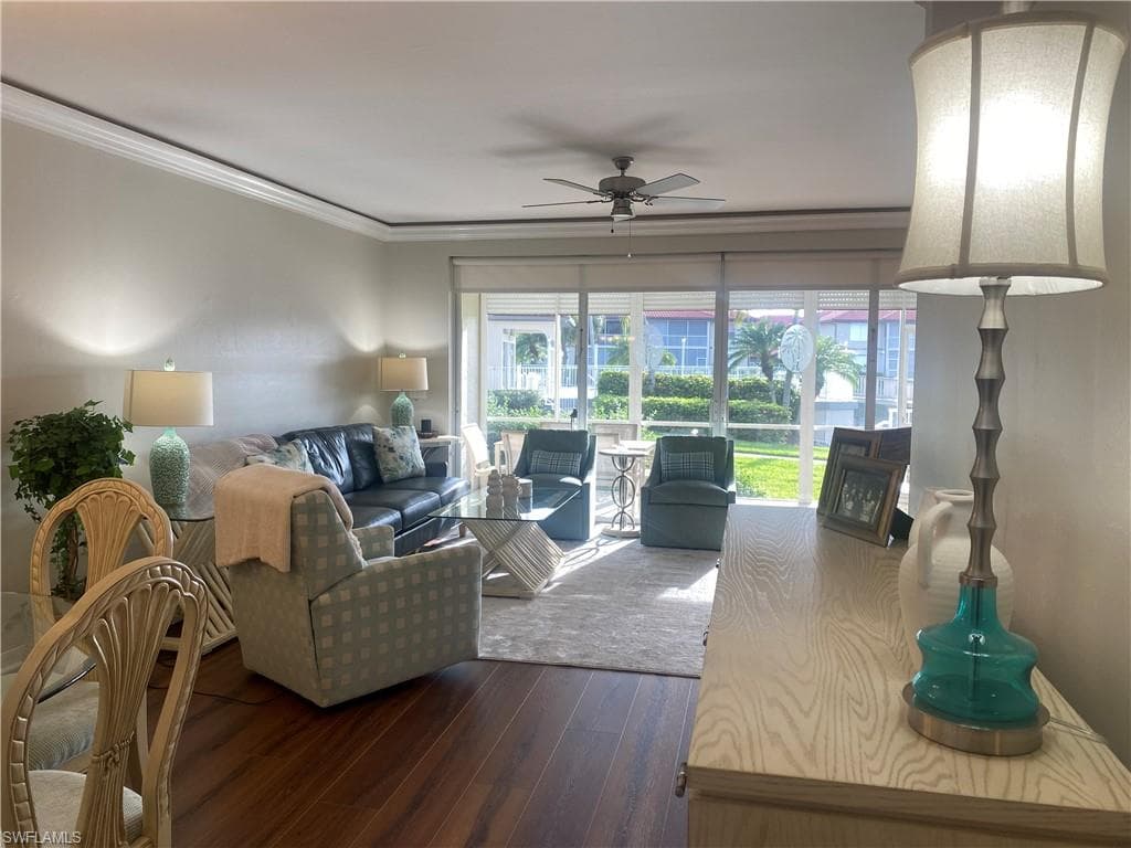 295 Waterside CIR # 102, MARCO ISLAND FL 34145-8