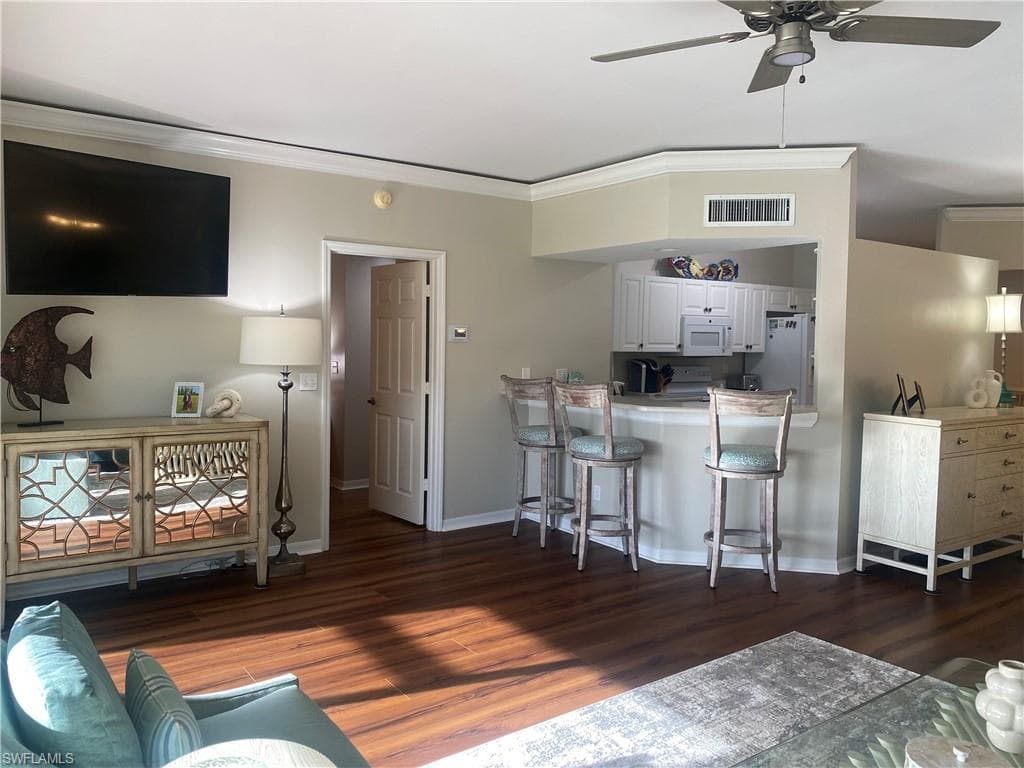 295 Waterside CIR # 102, MARCO ISLAND FL 34145-7