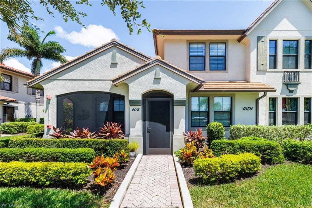 1359 Artesia DR E # 102, NAPLES FL 34113-32