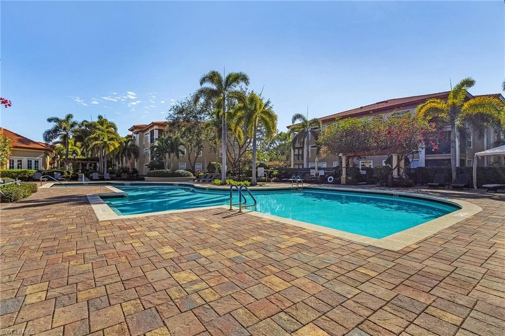 8920 Colonnades CT E 524-23