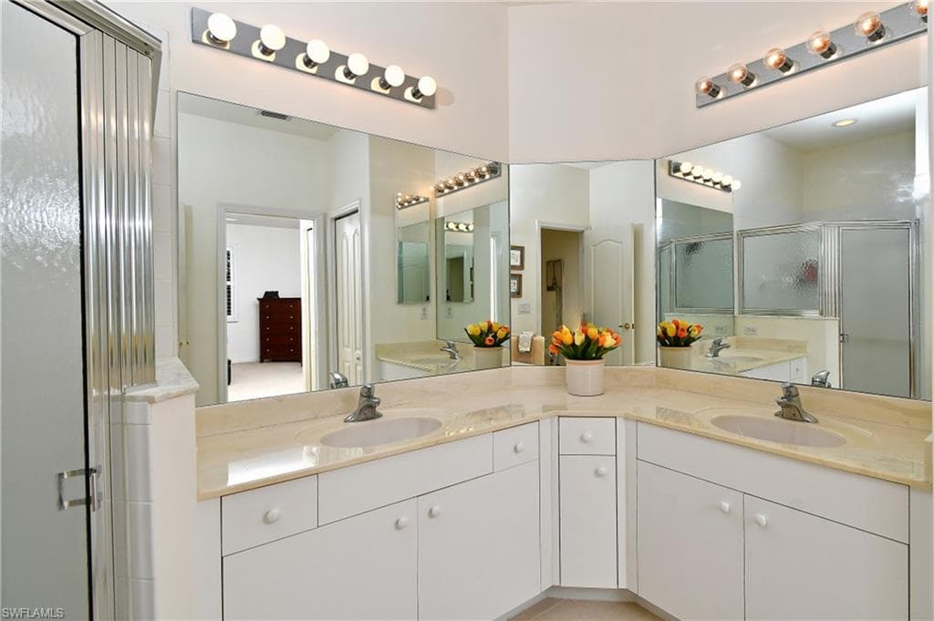 4692 Fairloop RUN, LEHIGH ACRES FL 33973-19