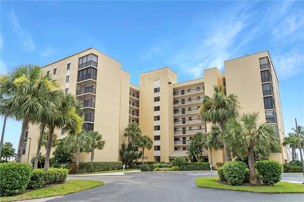400 Lenell RD # 207, FORT MYERS BEACH FL 33931-18